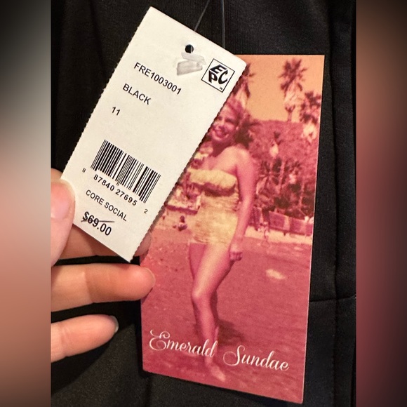 Emerald Sundae Ladies Black Round Neck Back Zip Fit & Flare Dress SZ 11 NWT - Picture 14 of 14